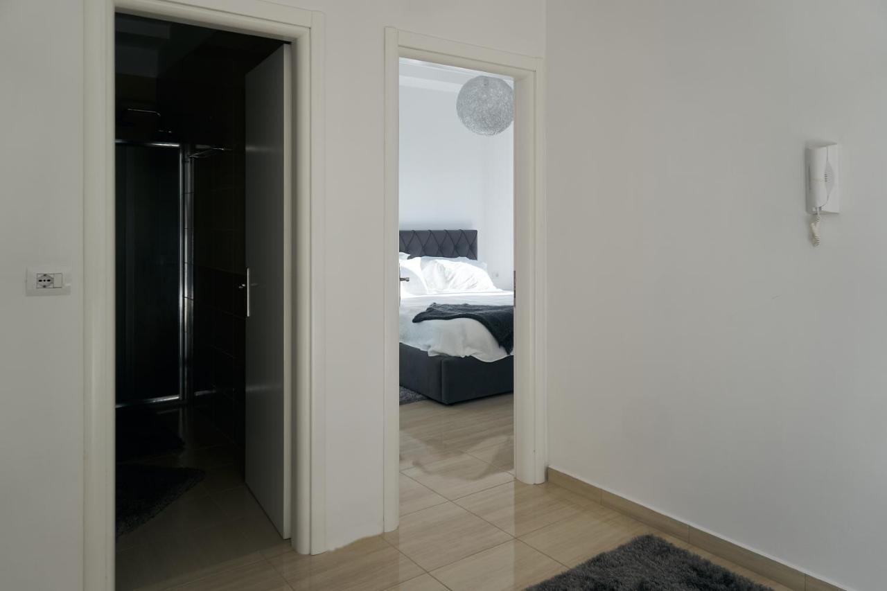 The Garrison Apartment Sarandë Exterior foto